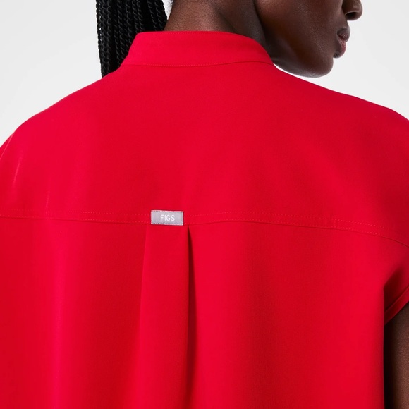 NWT Figs Rafaela oversized three pocket scrub top RED size Small - Picture 4 of 9